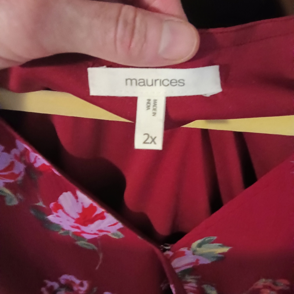 EUC Maurices Women's Burgundy Floral Mesh Ruched Sleeve Wrap Blouse 2X - Picture 5 of 9